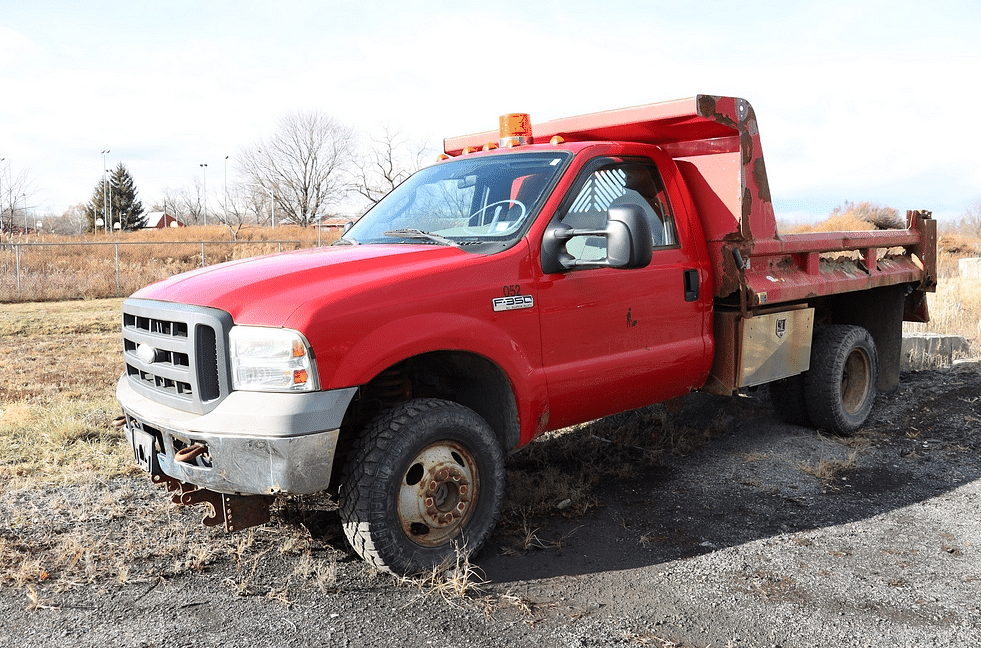 Image of Ford F-350 Primary image