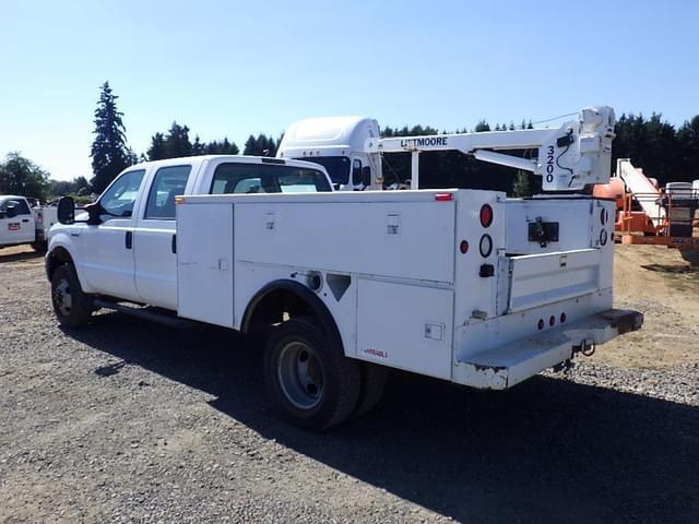 Image of Ford F-350 equipment image 4