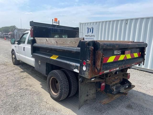 Image of Ford F-350 equipment image 1