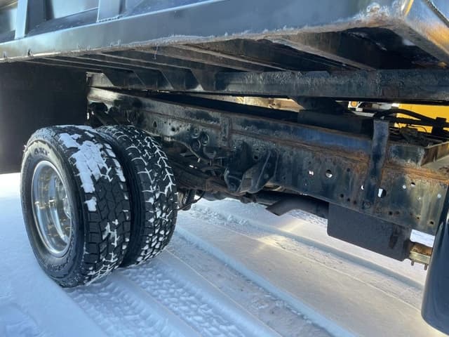 Image of Ford F-350 equipment image 3