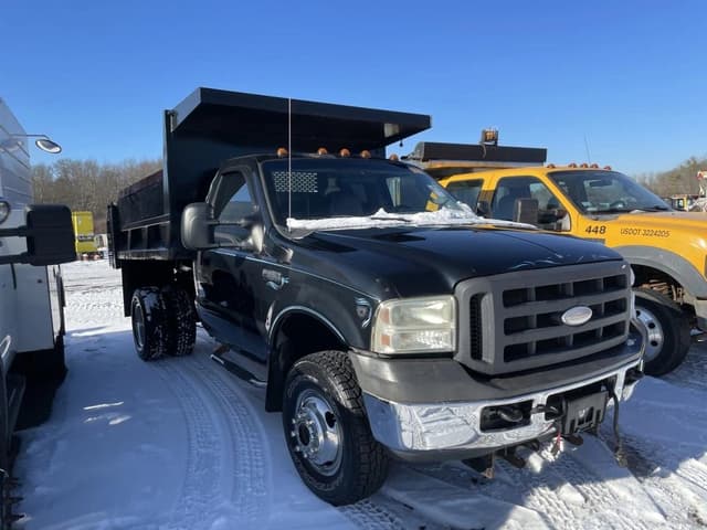 Image of Ford F-350 equipment image 2