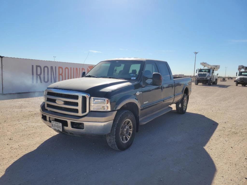 2005 Ford F-350 Equipment Image0