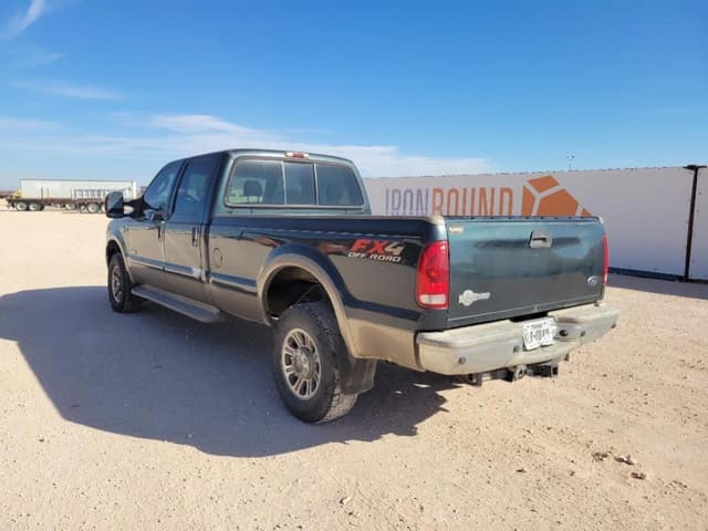 Image of Ford F-350 equipment image 2