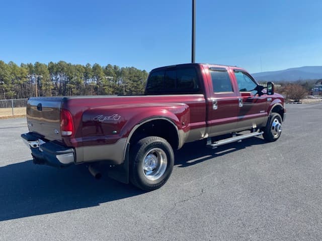 Image of Ford F-350 equipment image 4
