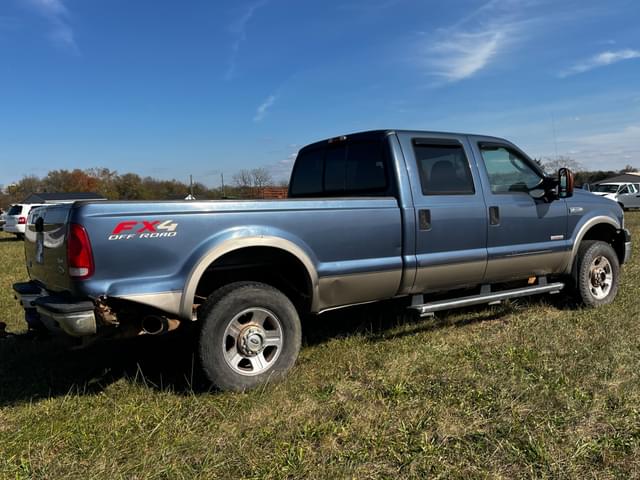 Image of Ford F-350 equipment image 3