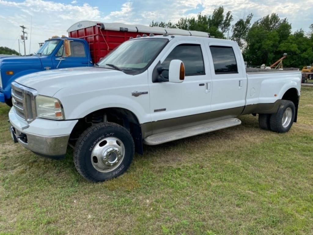 Image of Ford F-350 Primary image