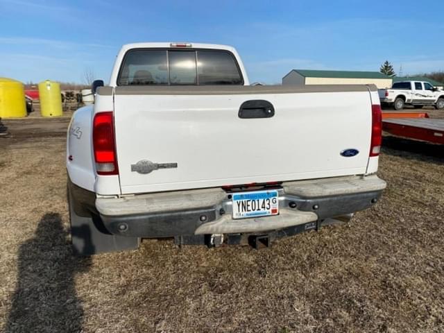 Image of Ford F-350 equipment image 4