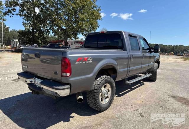 Image of Ford F-350 equipment image 4