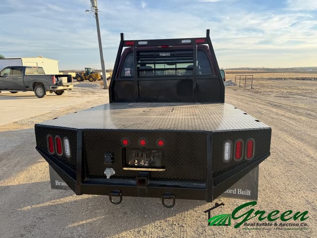 Image of Ford F-350 equipment image 3