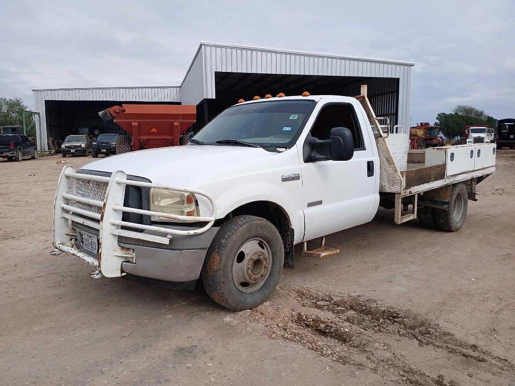 Image of Ford F-350 Primary image