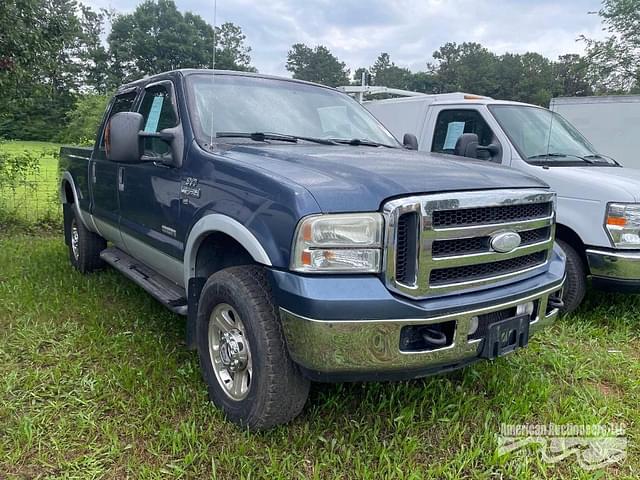 Image of Ford F-350 equipment image 1