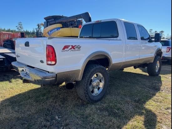Image of Ford F-350 equipment image 3
