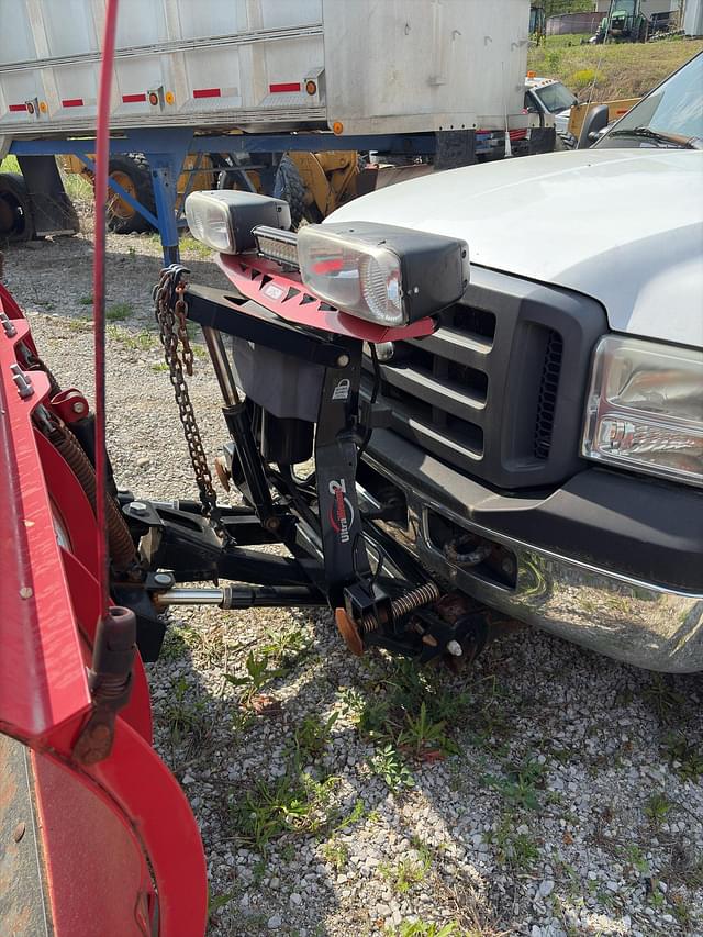 Image of Ford F-350 equipment image 2