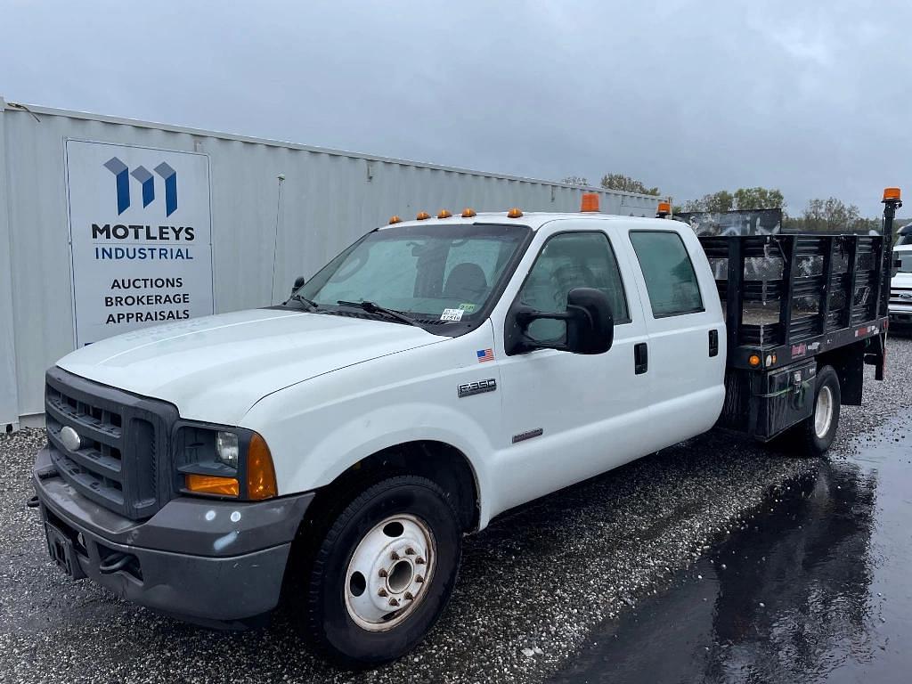 Image of Ford F-350 Primary image