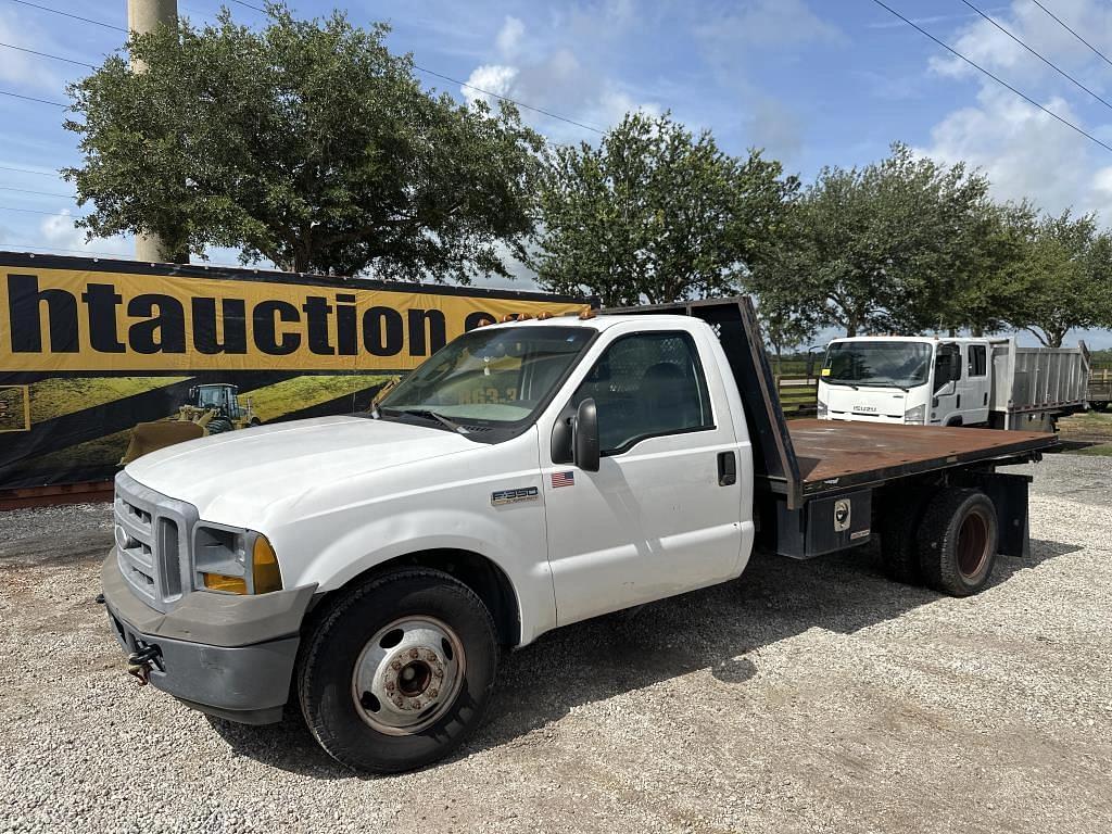 Image of Ford F-350 Primary image