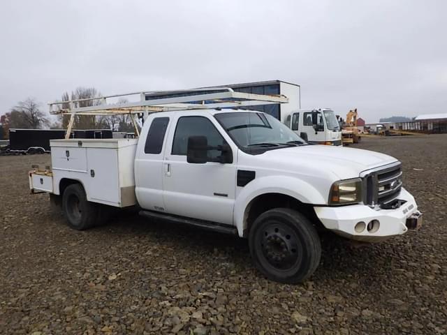 Image of Ford F-450 equipment image 1