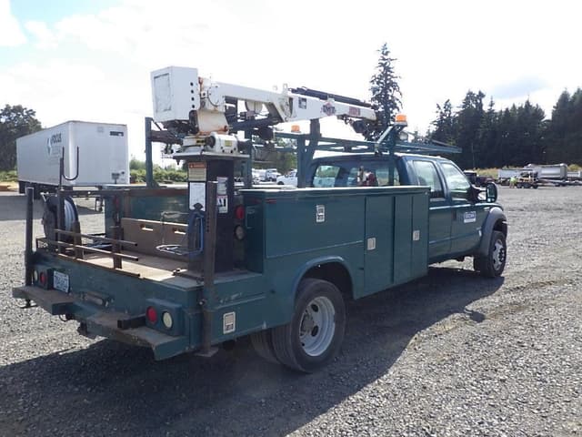Image of Ford F-450 equipment image 4