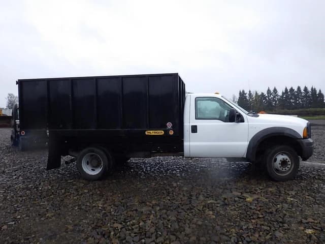 Image of Ford F-450 equipment image 3