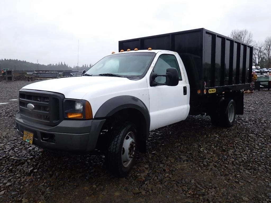 2005 Ford F-450 Equipment Image0