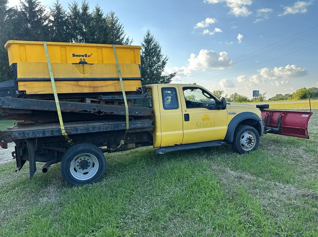 Image of Ford F-450 Primary Image