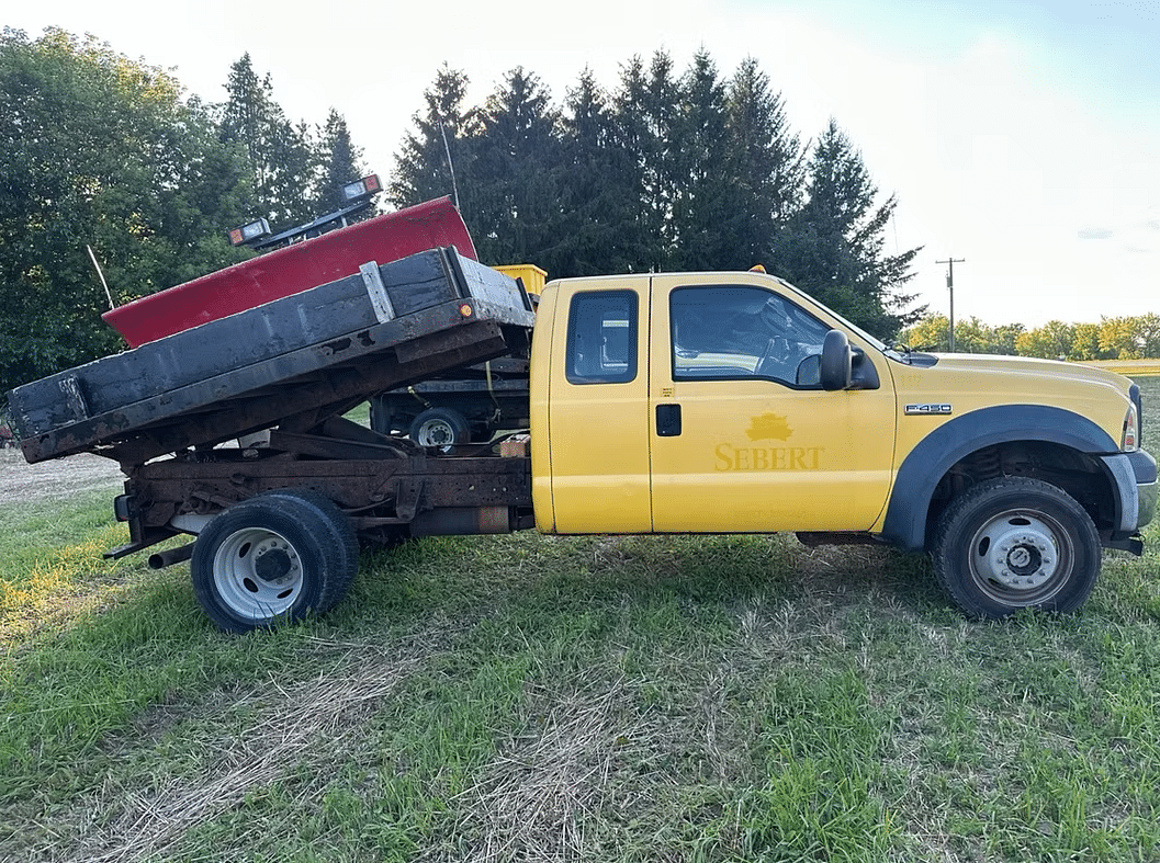 Image of Ford F-450 Primary Image