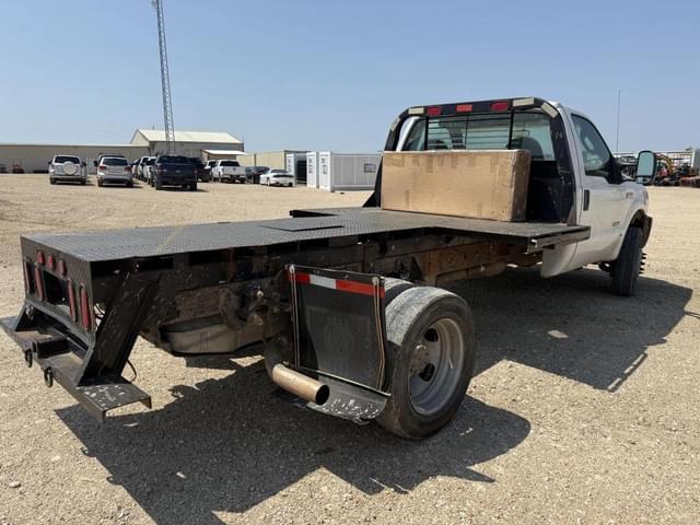 Image of Ford F-450 equipment image 4