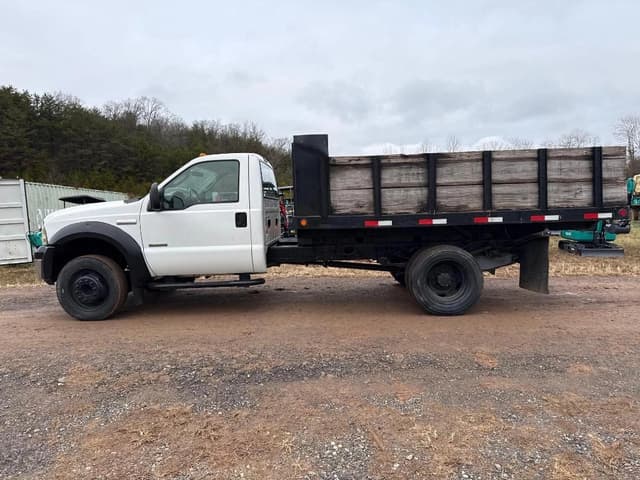 Image of Ford F-450 equipment image 1