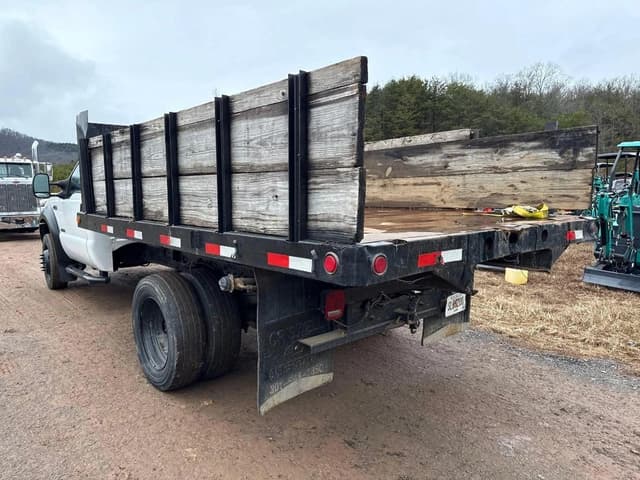 Image of Ford F-450 equipment image 2