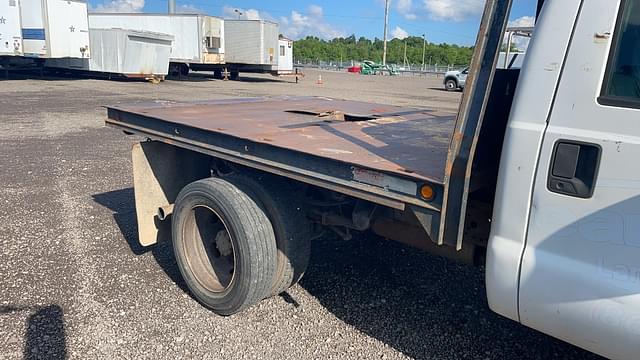Image of Ford F-450 equipment image 4