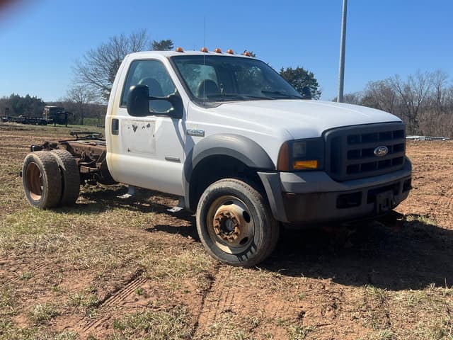 Image of Ford F-450 equipment image 1