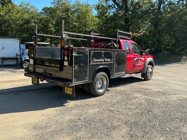 Image of Ford F-450 equipment image 3