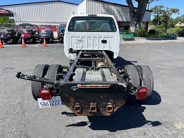 Image of Ford F-450 equipment image 4