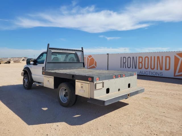 Image of Ford F-450 equipment image 2