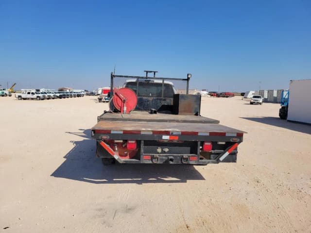 Image of Ford F-450 equipment image 3