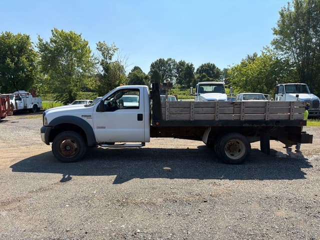 Image of Ford F-550 equipment image 2