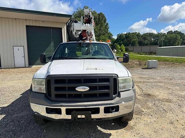 Image of Ford F-550 equipment image 1