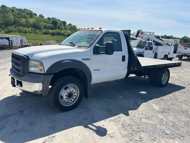 Image of Ford F-550 equipment image 1