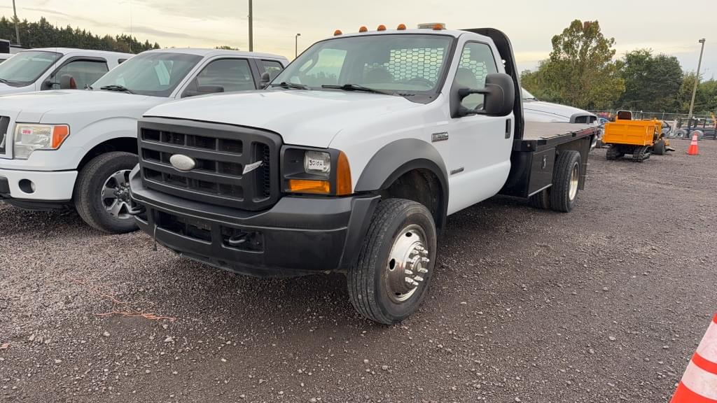 Image of Ford F-550 Primary image