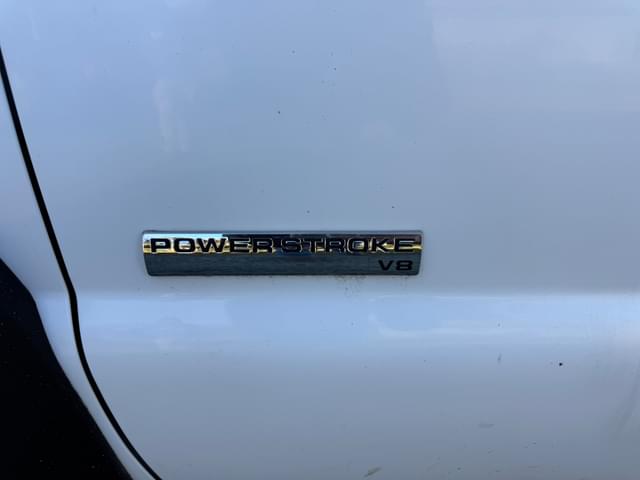 Image of Ford F-550 equipment image 4