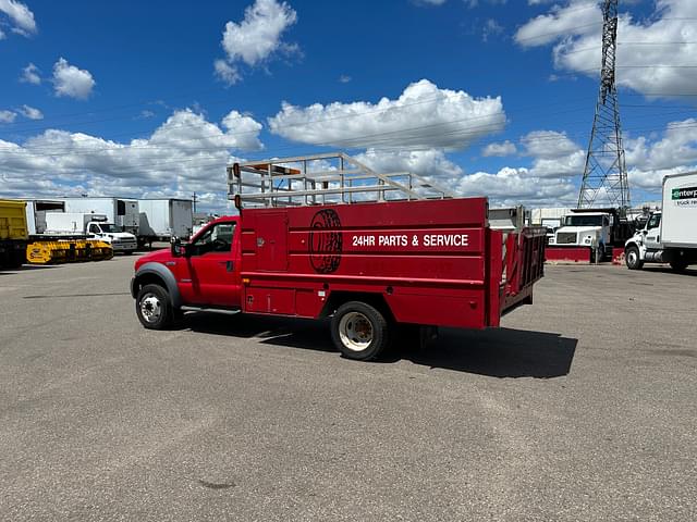 Image of Ford F-550 equipment image 3