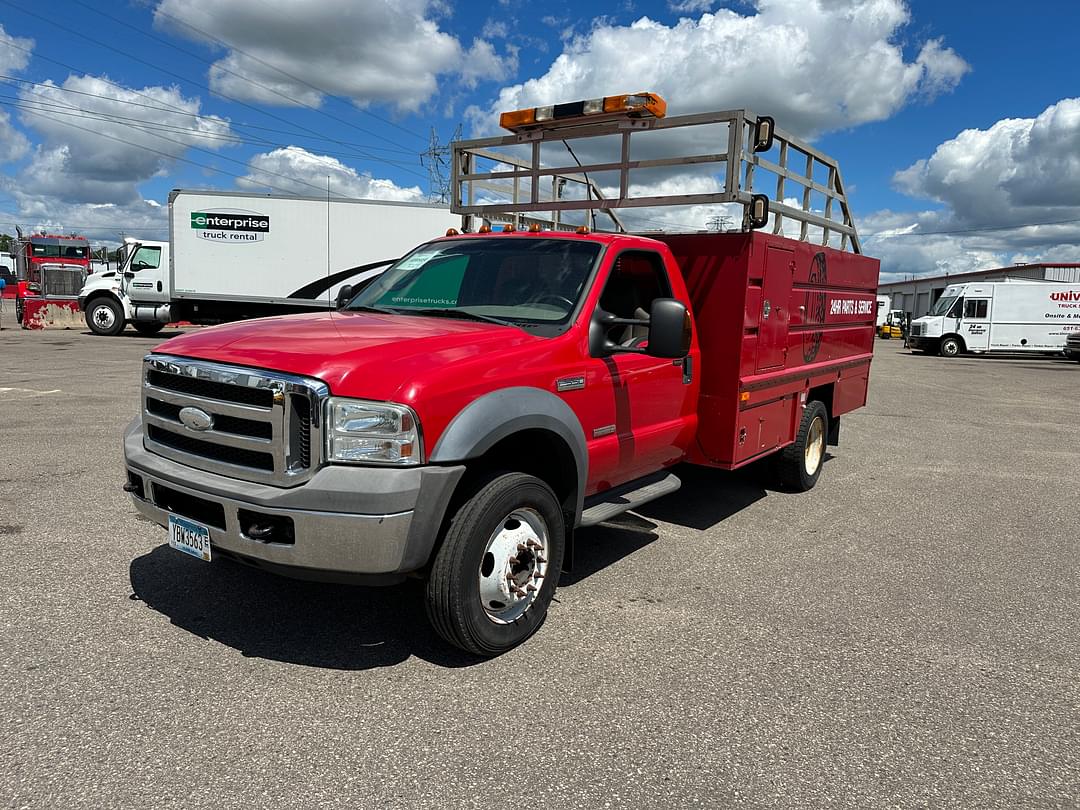 Image of Ford F-550 Primary image