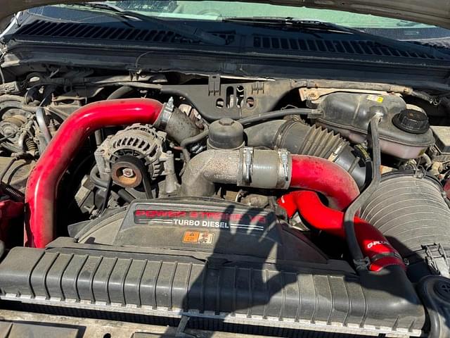 Image of Ford F-550 equipment image 4