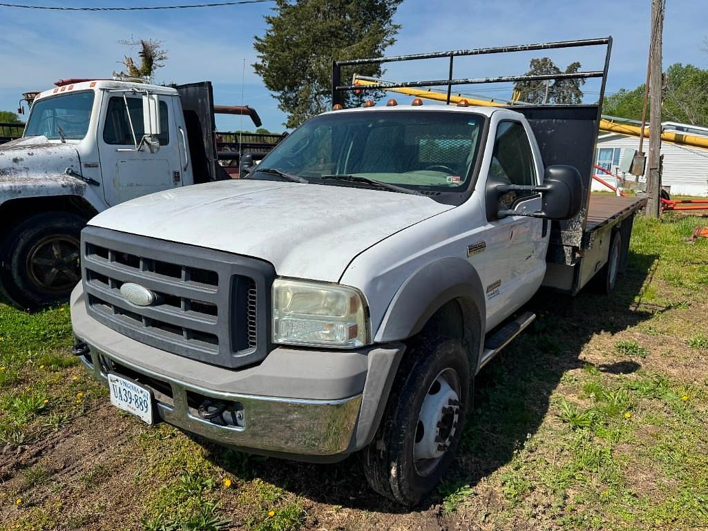 Image of Ford F-550 Primary image