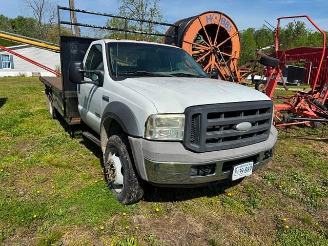 Image of Ford F-550 equipment image 2