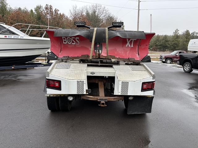 Image of Ford F-550 equipment image 3