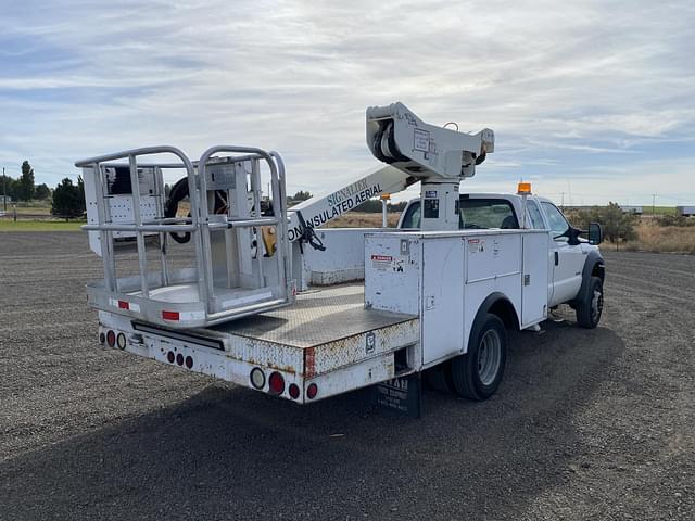 Image of Ford F-550 equipment image 4