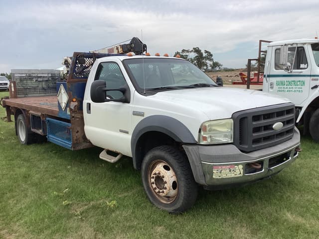 Image of Ford F-550 equipment image 1