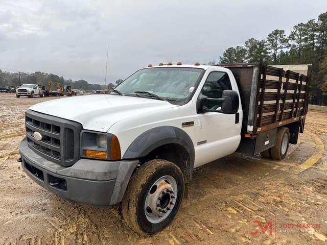 Image of Ford F-550 equipment image 2