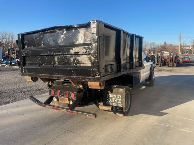 Image of Ford F-550 equipment image 2