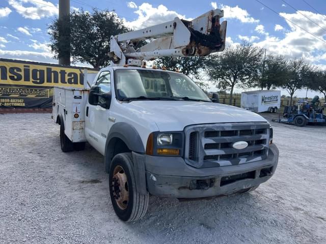 Image of Ford F-550 equipment image 3